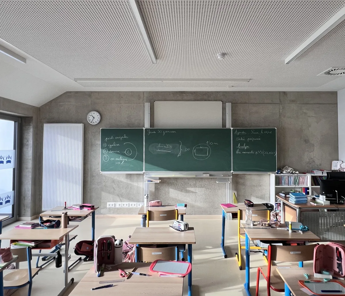 SALLE DE CLASSE ECOLE CHARLEMAGNE