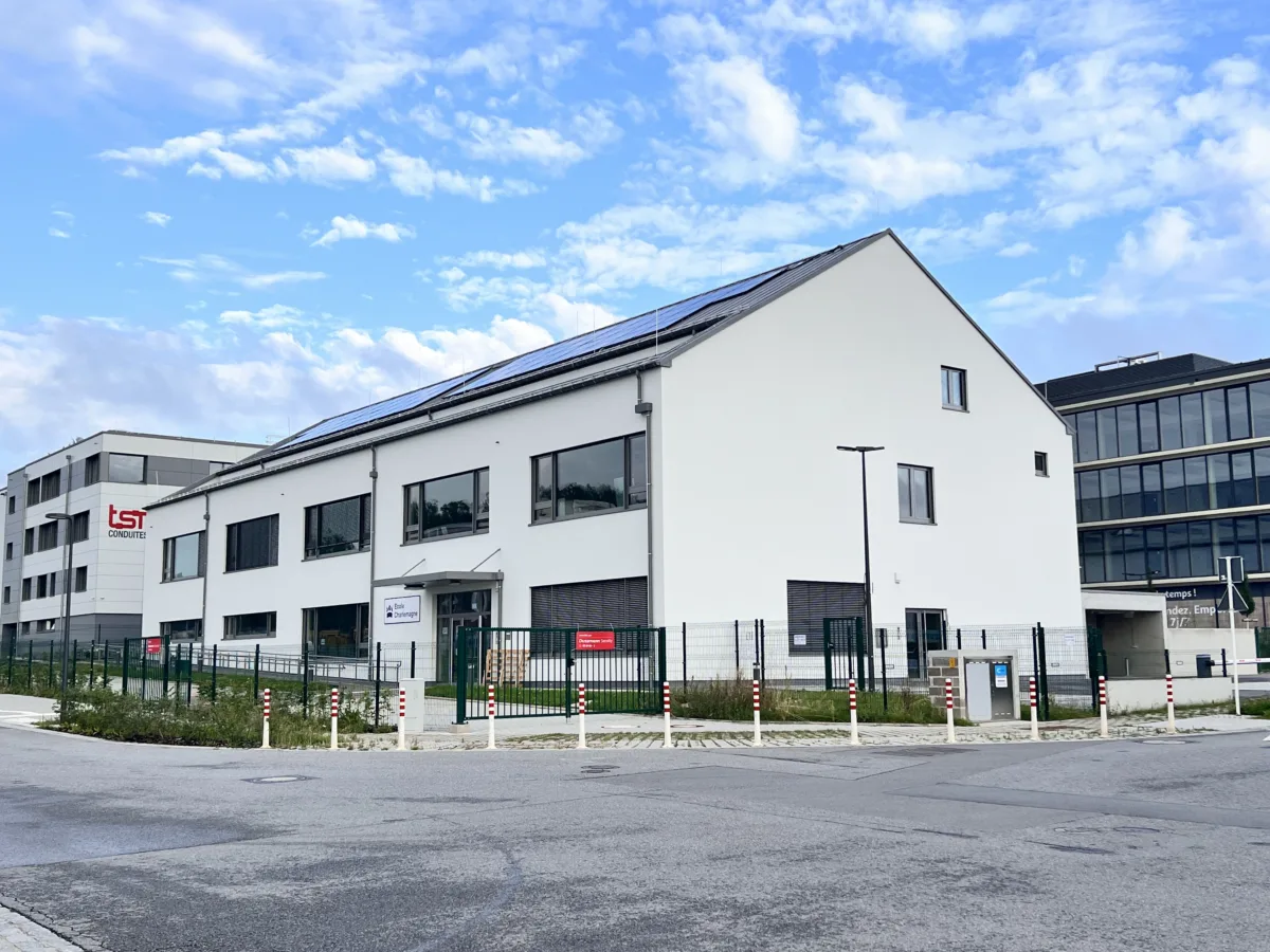 ECOLE CHARLEMAGNE EXTERIEUR 25